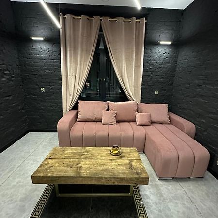 Darkhouse Versace Pink Łódź Exterior foto